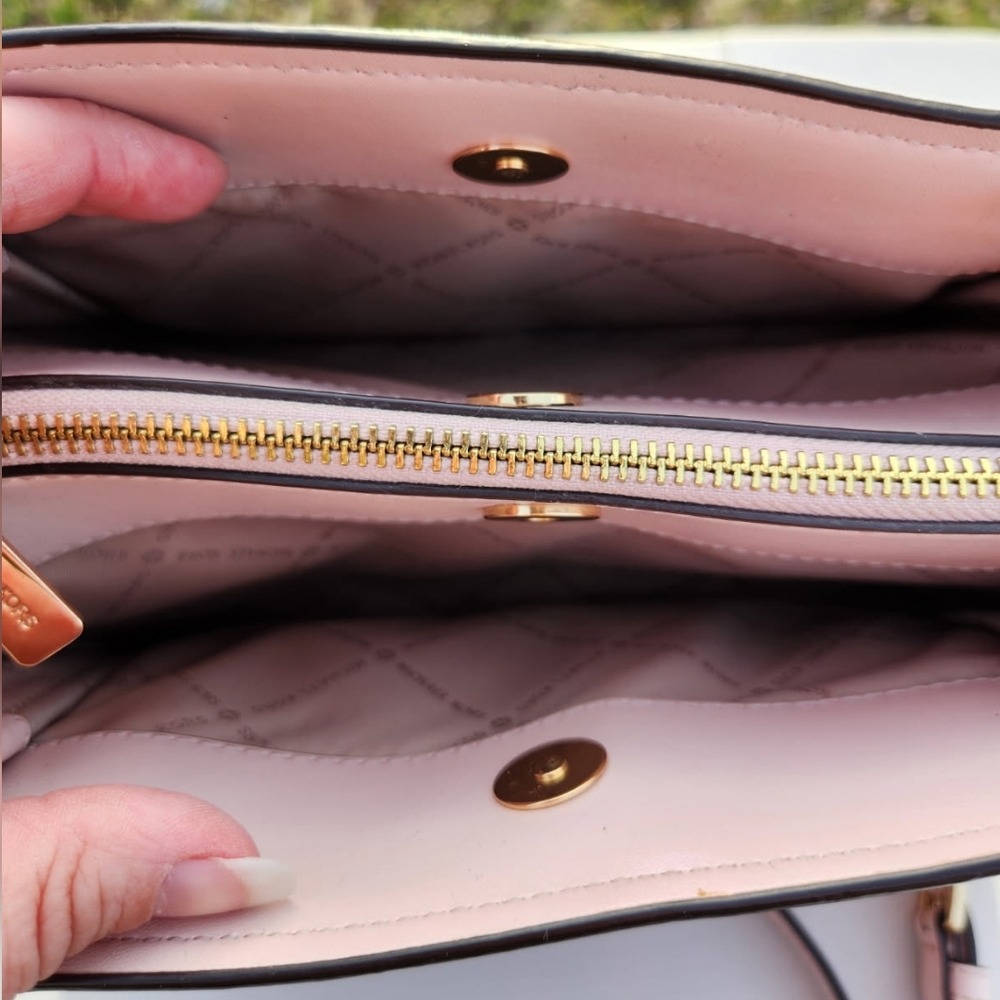 Michael Kors Blush Pink Structured Satchel with Gold Hardware - Picture 2 of 7